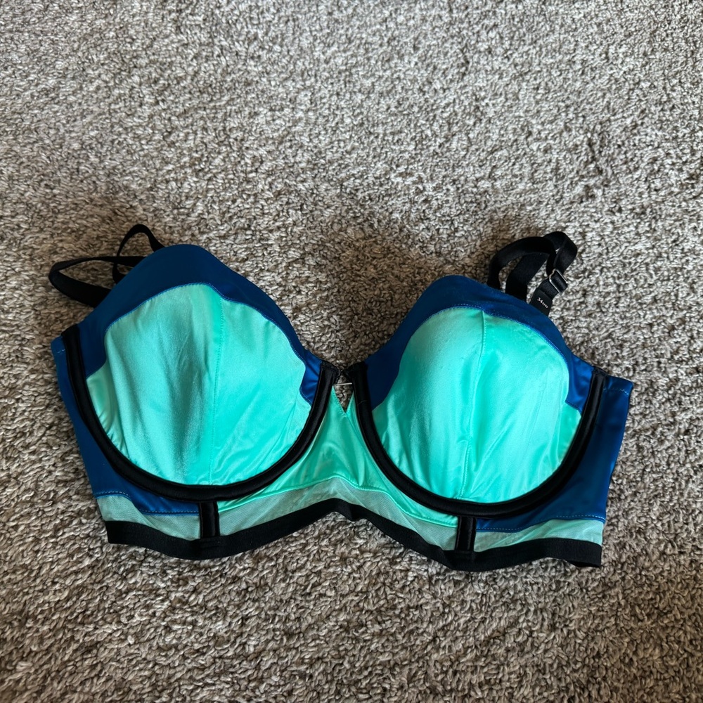 Victoria's Secret Teal and Navy Bra